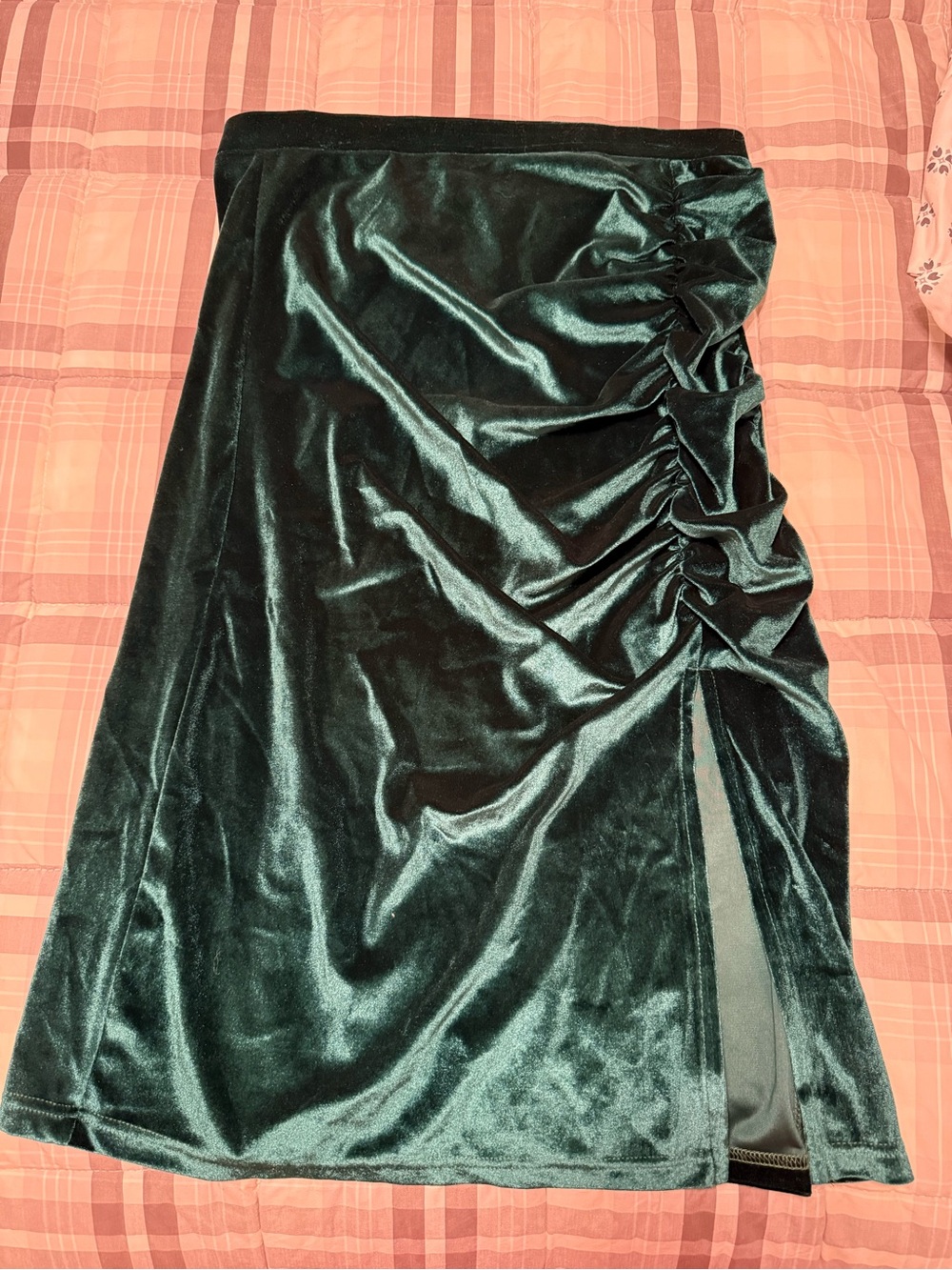 SHEIN Emerald Green Velvet Ruched Midi Skirt with Side Slit